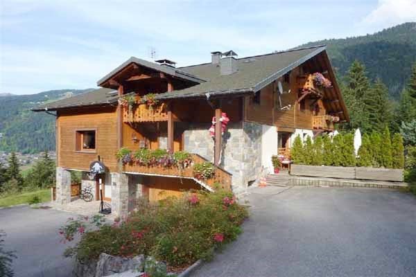 Large 2 bedroom apartment 100m from Les.. - 2