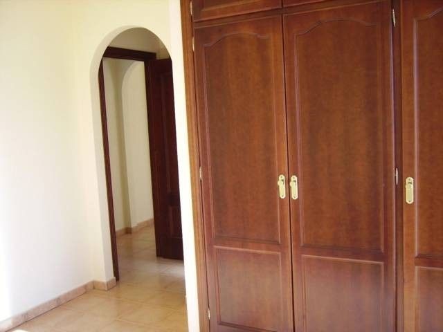 Apartment - Apartment centrally located.. - 2