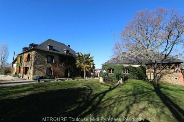 6 bedroom Character For Sale: 31350..