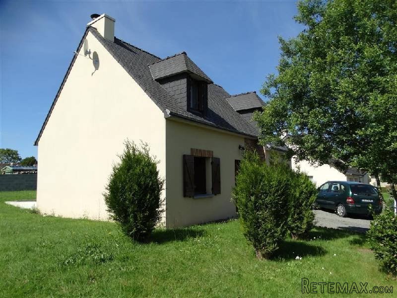 Traditional Detached House with Garden