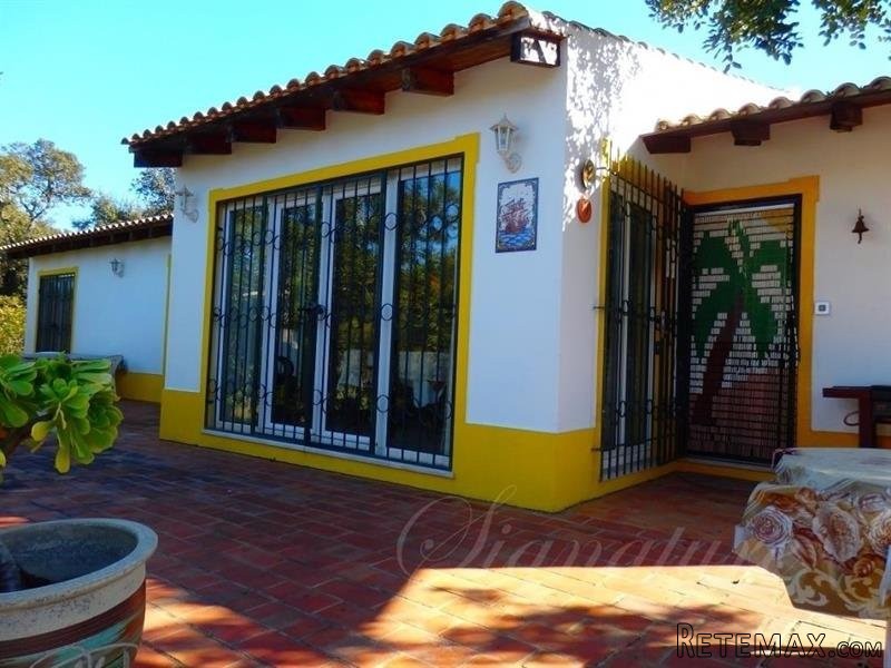 3 bedroom Farm For Sale: Santa.. - 2