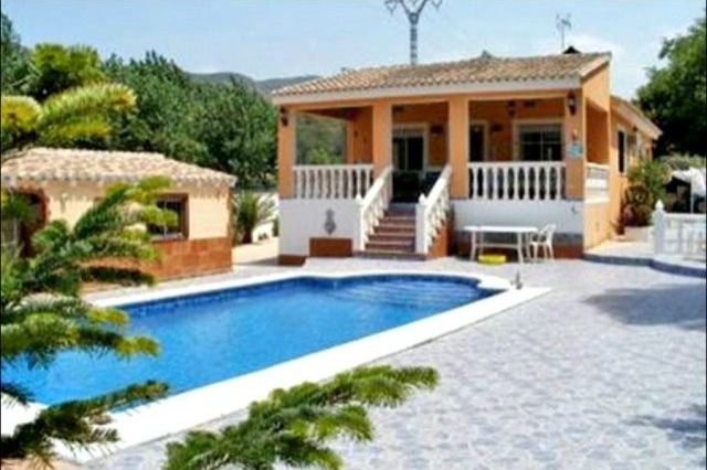 Exceptional Villa in the Village of Pla.. - 2