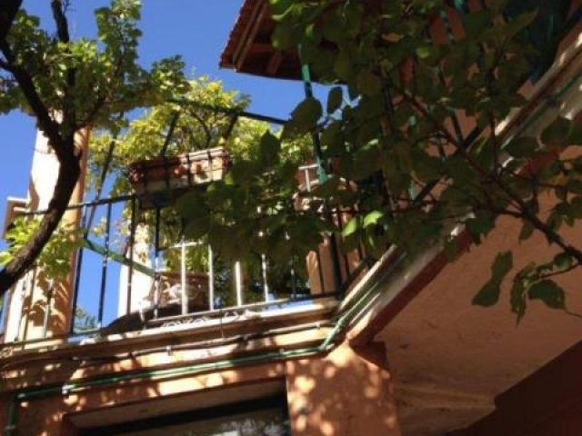 5 Bedrooms - Villa - For Sale