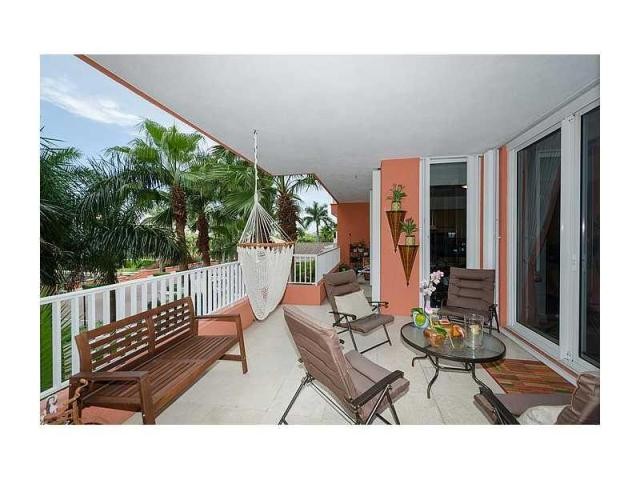 3 bedroom Flat For Sale: 785 CRANDON BL.. - 2