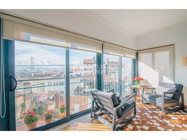 Gorgeous 3 Bedroom Apartment in..
