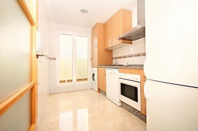 2 Bed Apartment for sale in Marbella - 2
