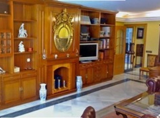 Central apartment situated just a few..