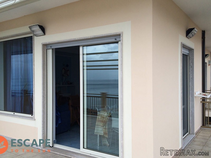 The Pelican - Beach Front Apartment.. - 2