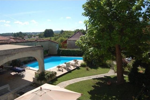 4 bedroom House For Sale: 16390.. - 2