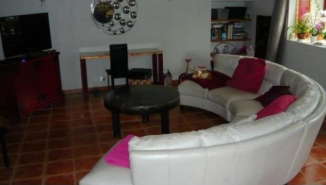 Pretty Character French House - 2
