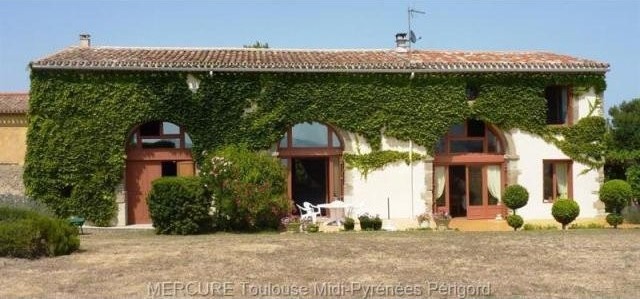 4 bedroom Character For Sale: 11000..