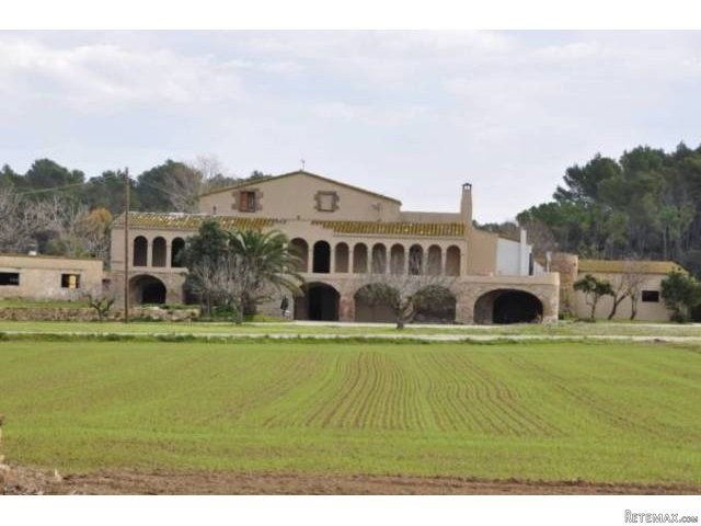 HOTEL PROJECT AND PLOT IN PERATALLADA