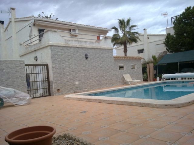 Large detached villa located Beachside..