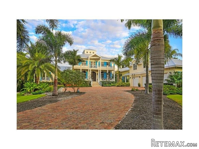 6 bedroom House For Sale: 3701 White..