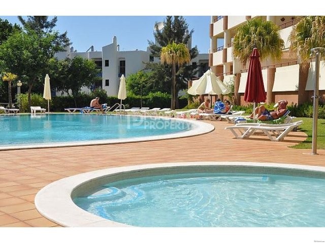 Gorgeous 3 bedroom apartments in great..