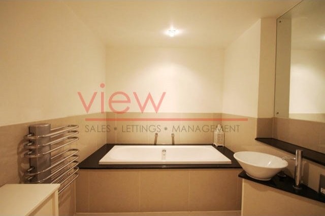 3 bed flat to rent - 2