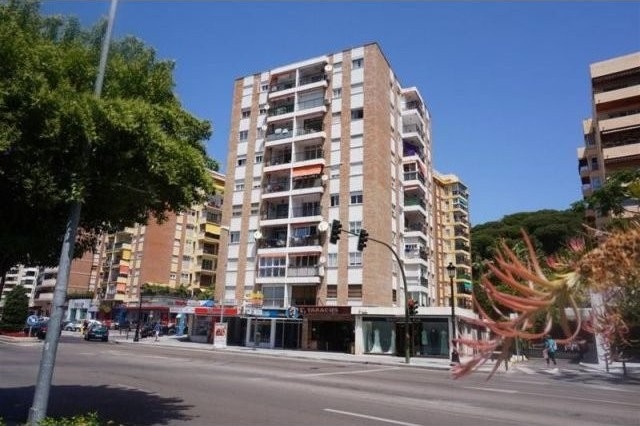 3 Bed Apartment for sale in Marbella