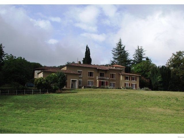 Country Estate On 11.8 Hectares