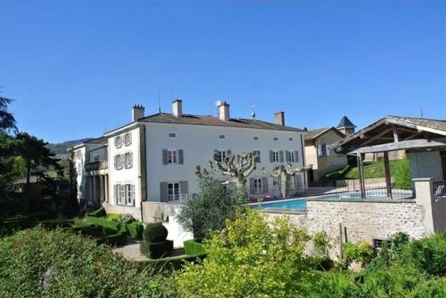 9 bedroom House For Sale: 69430..