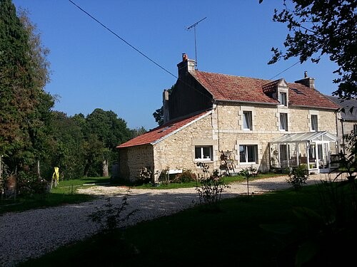 Stylish stone house, 2/3rds of acre.. - 2