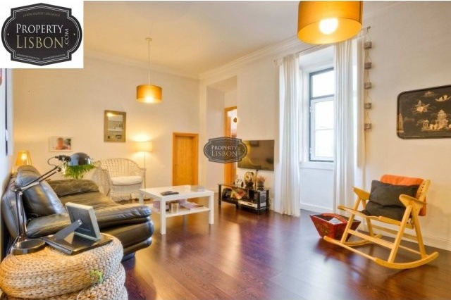 Remodeled, Sunny 4 Bedroom Lisbon..