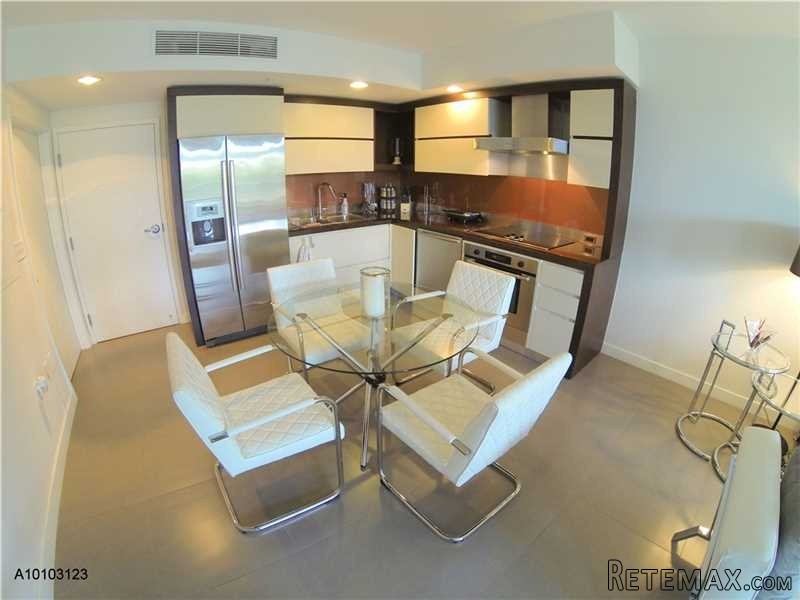 1 bedroom Flat For Sale: 2155..