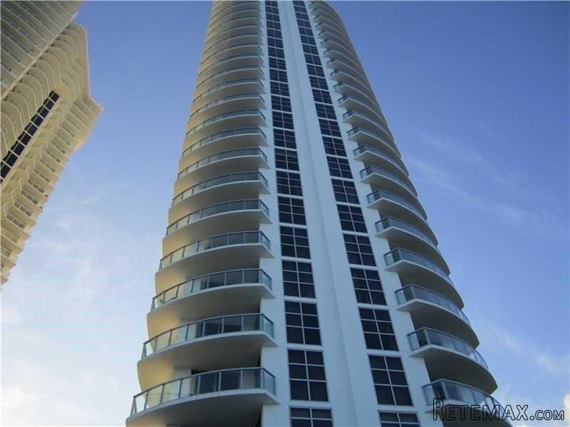 18683 Collins Ave, Unit 2006, Sunny..