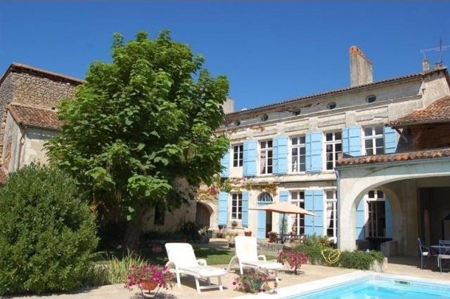 4 bedroom House For Sale: 16390..