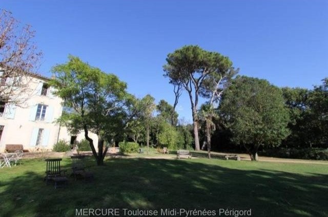 9 bedroom Castle For Sale: 11000.. - 2