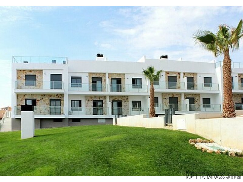 * Luxury 3 Bed Beach Apartment