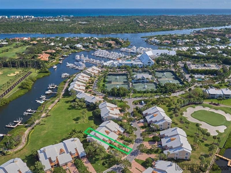 2 bedroom Residence For Sale: Jupiter..