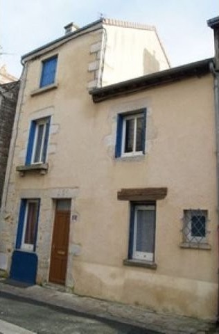 Bourgeois House in Good Condition - 2