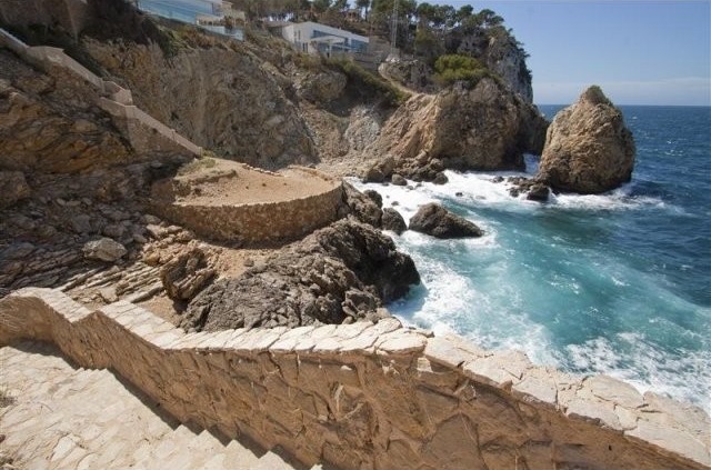Seafront plot in Santa Ponsa