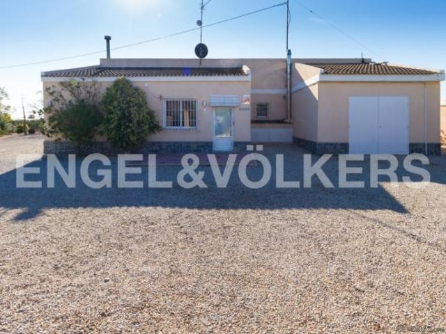 Beautiful finca close to La Manga