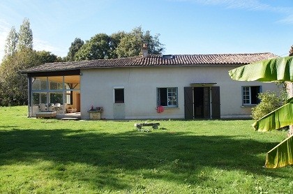 Habitable country property with pretty..