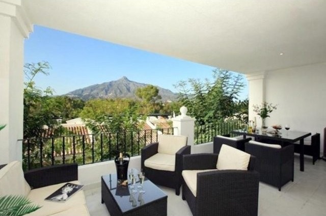 Totally Refurbished Apartment in Aloha..