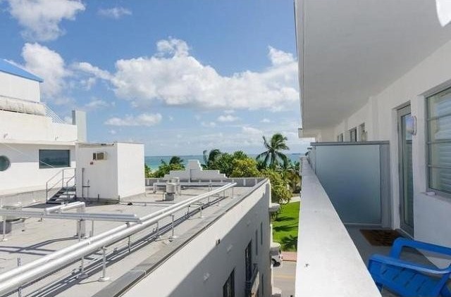 Flat For Sale: 1024 OCEAN DR # A505 - 2