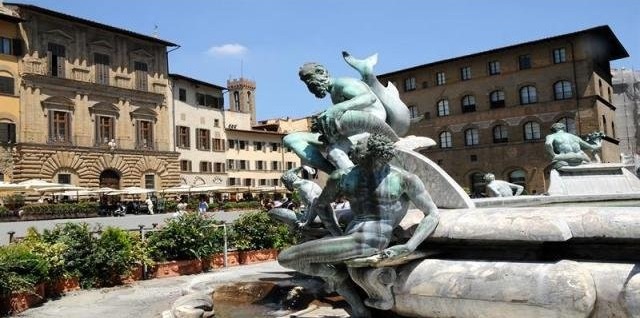 12 bedroom Property For Sale: Florence..