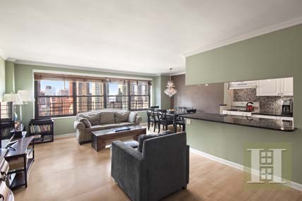 2 bedroom Apartment For Sale: 150 WEST..