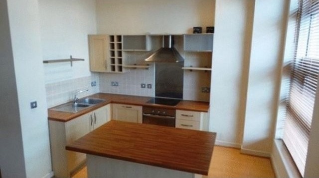 1 Bed Flat/Apartment To Let in.. - 2