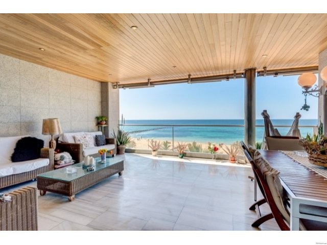 Beautiful frontline Apartment in.. - 2