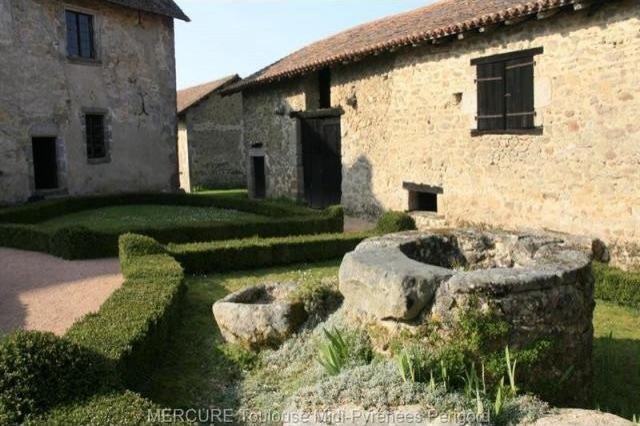 5 bedroom Manor House For Sale: 24360.. - 2