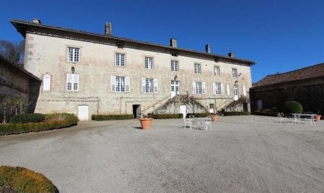 10 bedroom House For Sale: 87000 LIMOGES