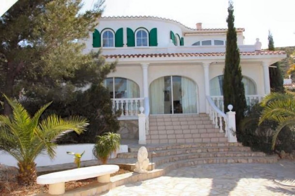 4 Bed 3 Bath Villa Pedreguer* -..