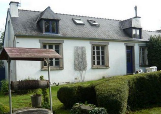 House with Views of the Chateau