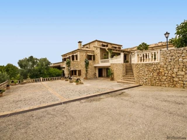 Great country estate with outstanding..