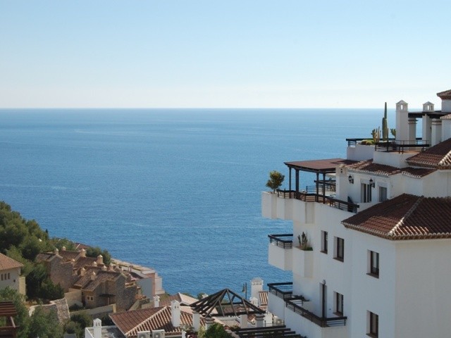 2 Bedroom Apartment with Pools &..