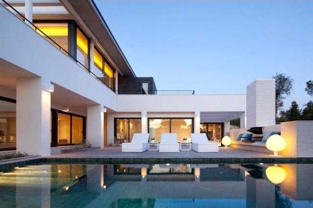 3 bedroom Detached House For Sale:.. - 2