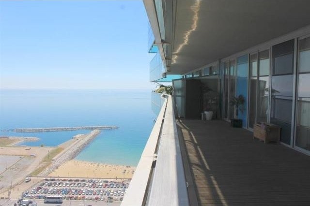 2 bedroom Flat For Sale: BARCELONA..