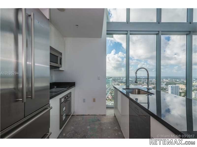 3 bedroom Flat For Sale: 92 SW 3rd St #.. - 2